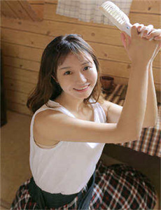 《欧美熟妇巨乳》